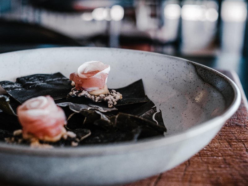 From coastal waters to the plate, seaweed is inspiring chefs with its distinctive flavour, texture, and versatility.